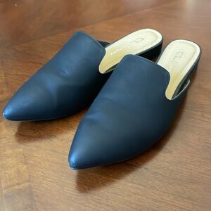 CL by Laundry black mules shoes size 8M